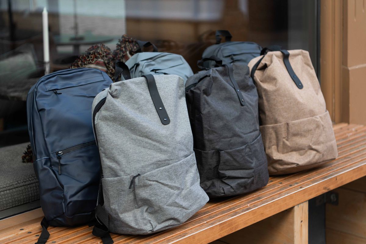 Ryggsekk 27x15x40cm - Grå