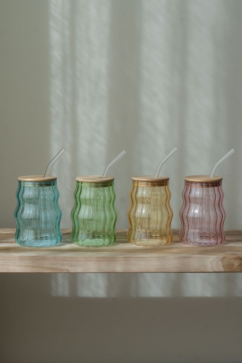 Glass med sugerør – 400 ml – Grønn