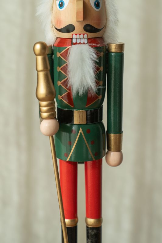 Nøtteknekker Rød/Grønn/Svart 50cm - Versjon 1