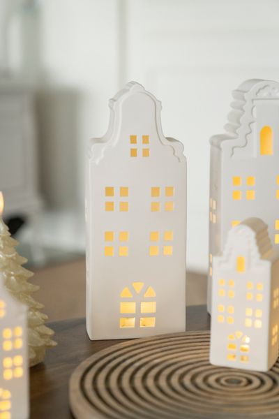 Hovedbilde LED Hus Porselen 31cm - Versjon 2