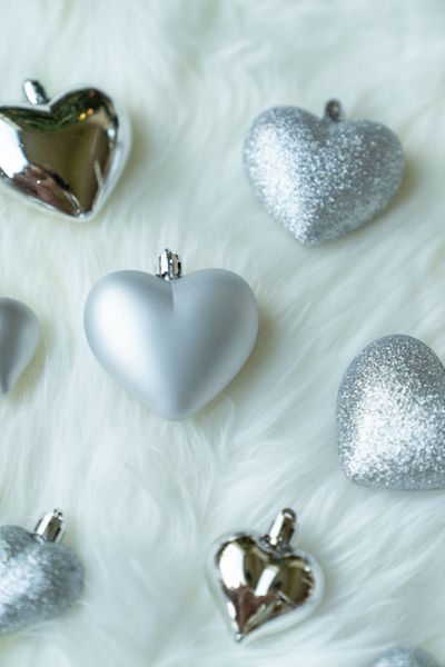 Hovedbilde Julekuler Hjerter 16pk Sølv