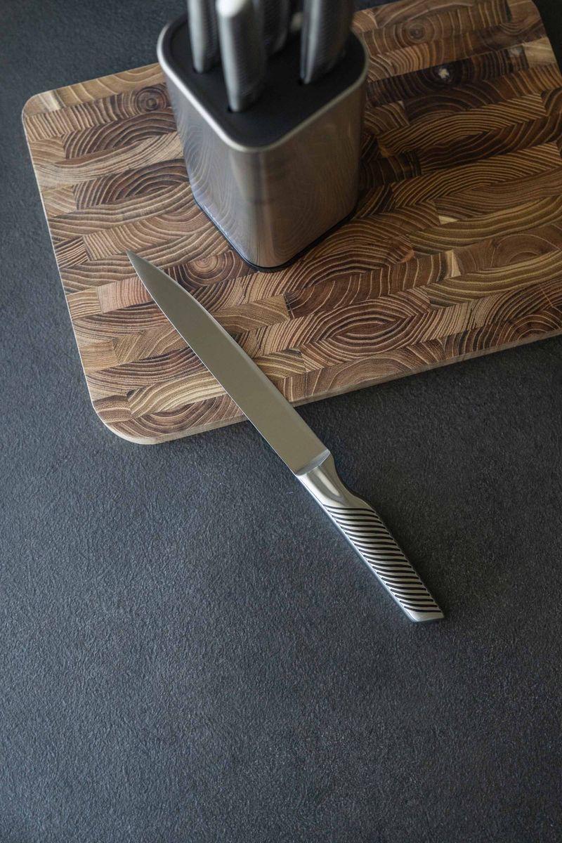 Knivsett med knivblokk