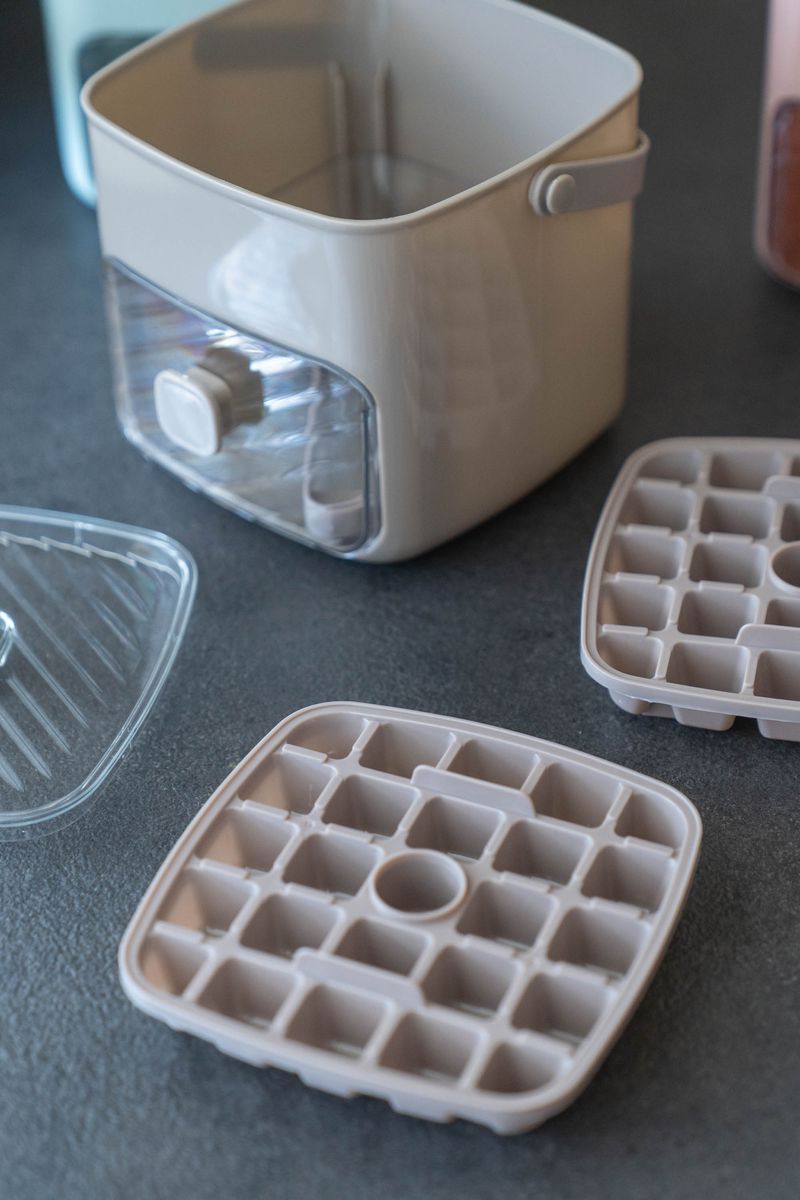 Isbitform med skuff – beige