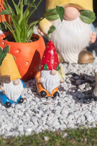 Hovedbilde Nisse med frukthatt – stor – jordbær