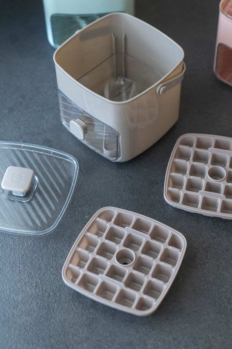 Isbitform med skuff – beige