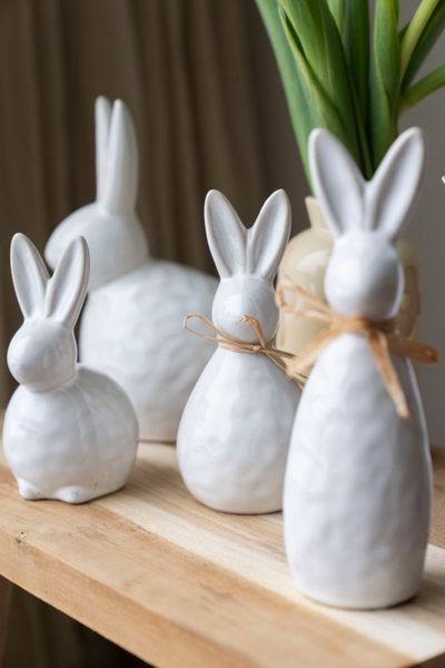 Hovedbilde Collette - Kanin med raffiabånd – 23 cm ...