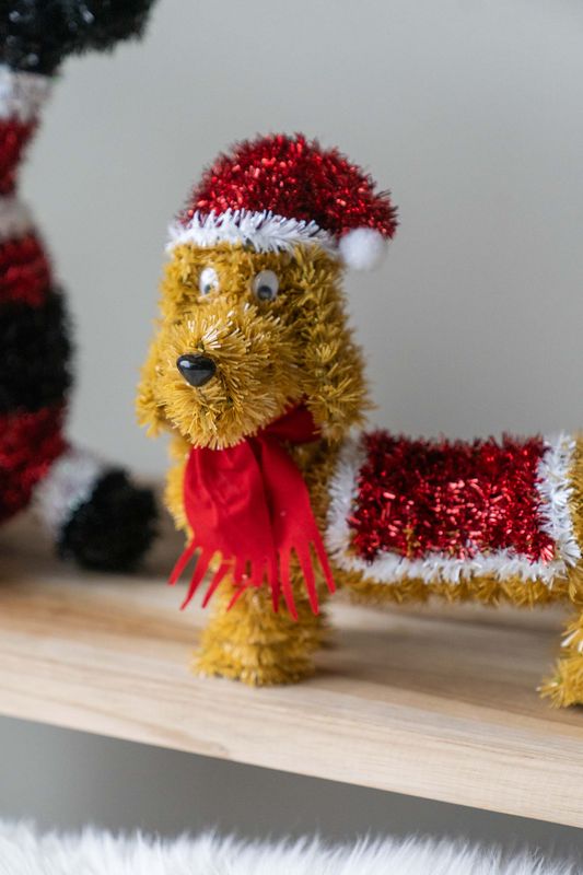 Tinsel Dachs
