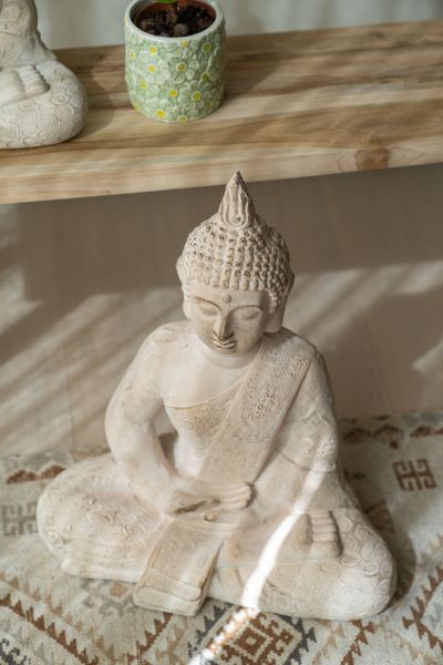 Hovedbilde Sittende Buddha – H49 cm – krem