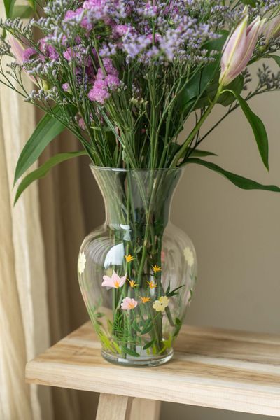 Hovedbilde Glassvase med blomsterdekor – Gul/Rosa 27cm