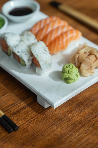 Hovedbilde Sushisett med marmorfat – 9 deler
