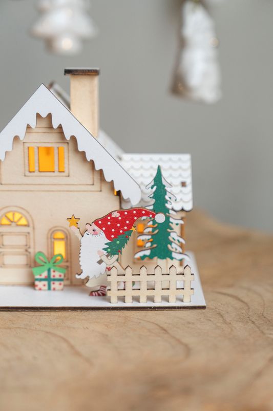 Juleby - Hus 13,5cm Versjon 2