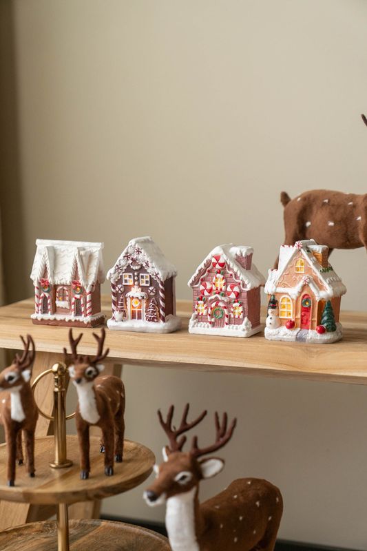 Juleby - Pepperkakehus To Spir