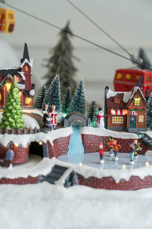 Juleby - Skøytebane og Julesang