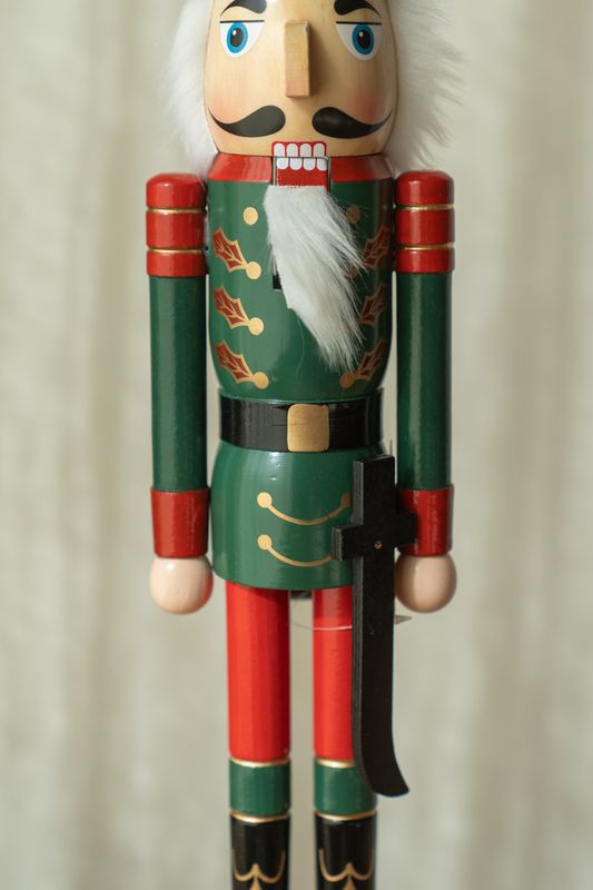 Nøtteknekker Rød/Grønn/Svart 50cm - Versjon 2