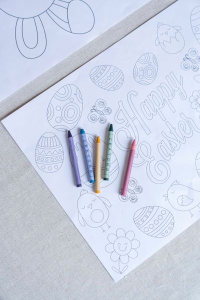 Hovedbilde Påske bordbrikkesett med fargestifter – 4pk